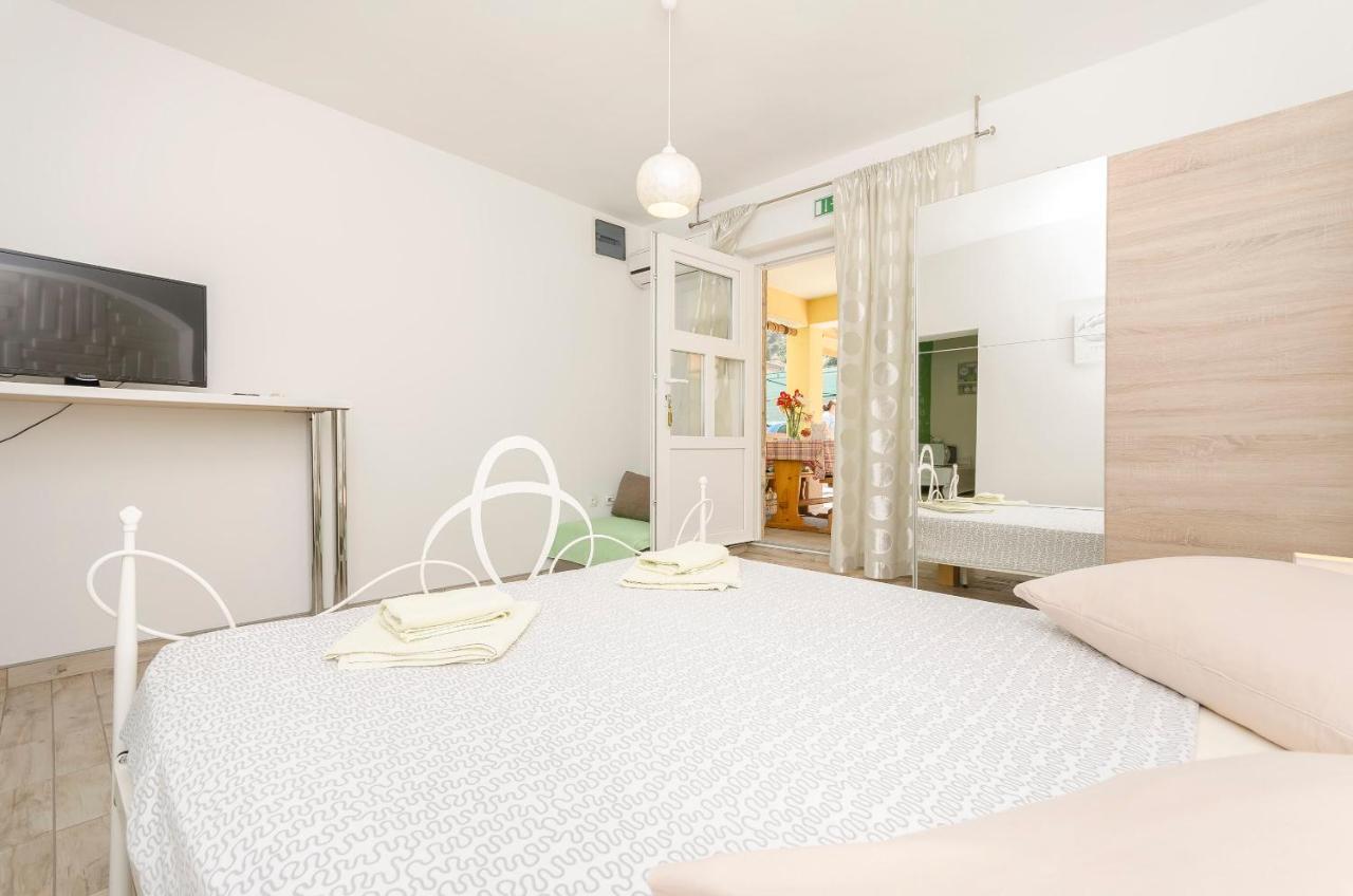 Apartments And Room Take It Easy Tribalj Zewnętrze zdjęcie